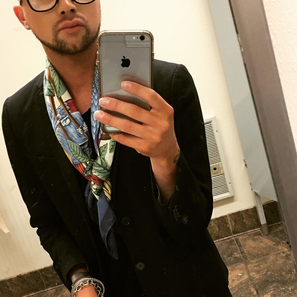 Meet your Posher, Phillip